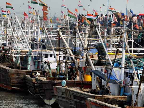 Andhra fishermen oppose Tamils to fishing near Krishnapuram Andhra fishermen oppose Tamils to fishing near Krishnapuram
