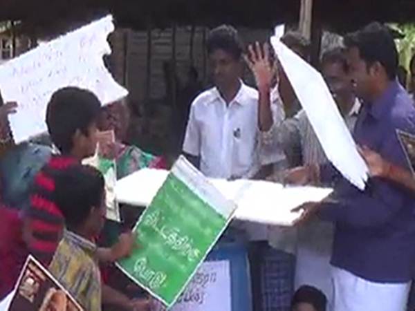 Nedusaval protest continue till hydrocarbon project Nedusaval protest continue till hydrocarbon project