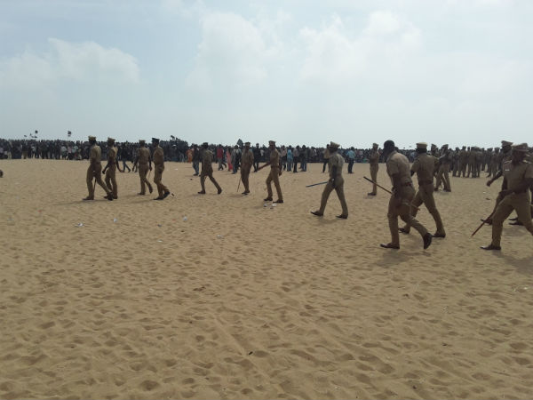 மெரினாவிலும் போலீஸ் குவிப்பு