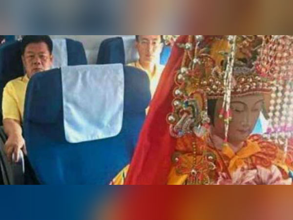 லாரியில் பயணம் 