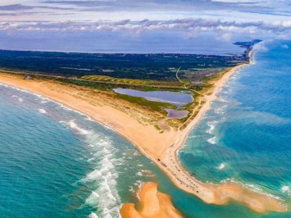 பரபரப்பான தீவு 