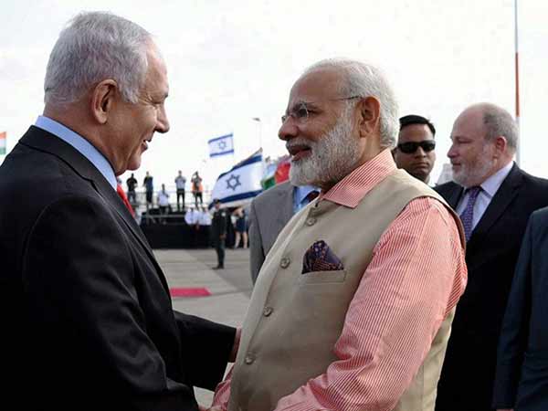 மோடி பெயர்