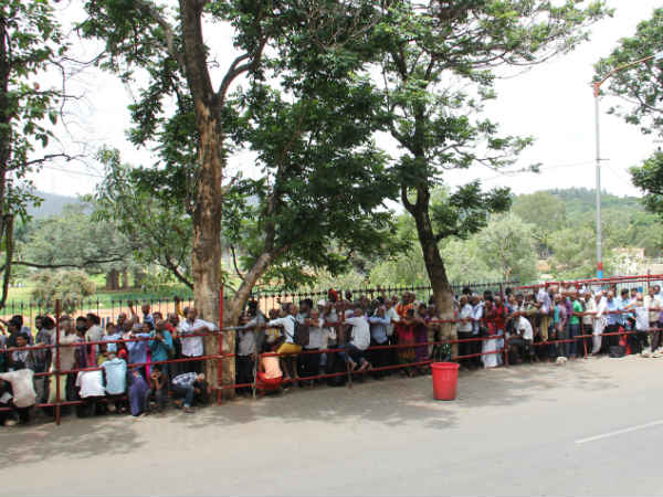 போலீஸார் திணறல் 