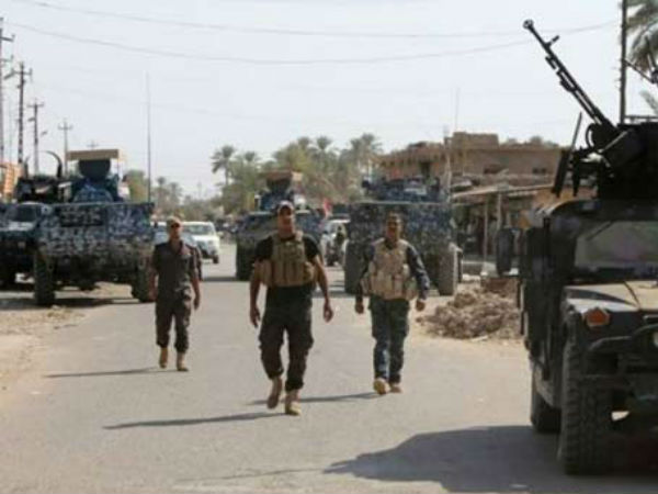 நாலாபுறமும் தீவிரவாதிகள் சுற்றிவளைப்பு 