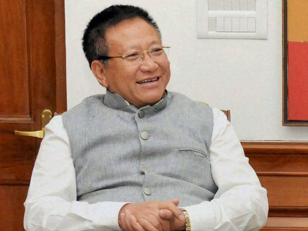 கூவத்தூர் பாணி 