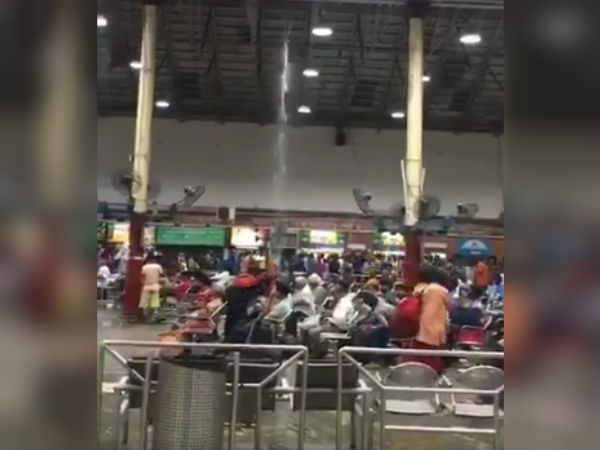  காத்திருக்கும் இடத்திலும் மழைநீர் 