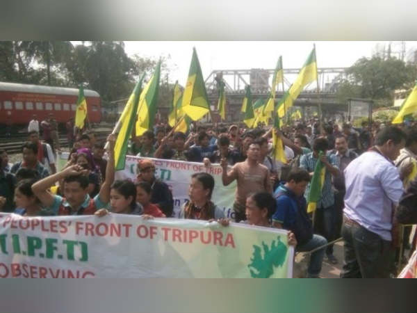 மீண்டும் போராட்டம் 