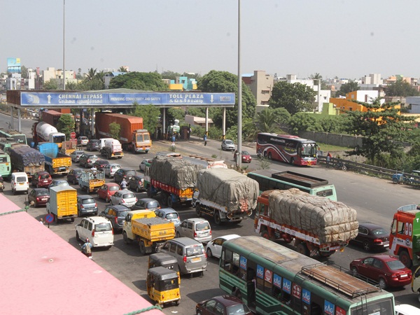 நாளை முதல் சுங்கக் கட்டணம் அதிகரிப்பு 