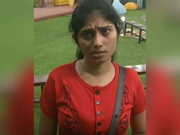 போம்மா.. போய் உட்காரு