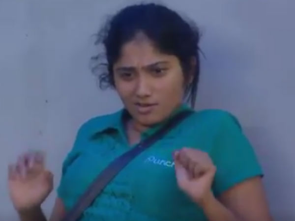 ஓவியாவை நாமினேட் செய்யும் ஜூலி