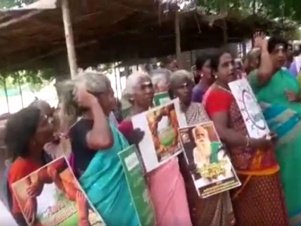 பெண்கள் கடும் எதிர்ப்பு 