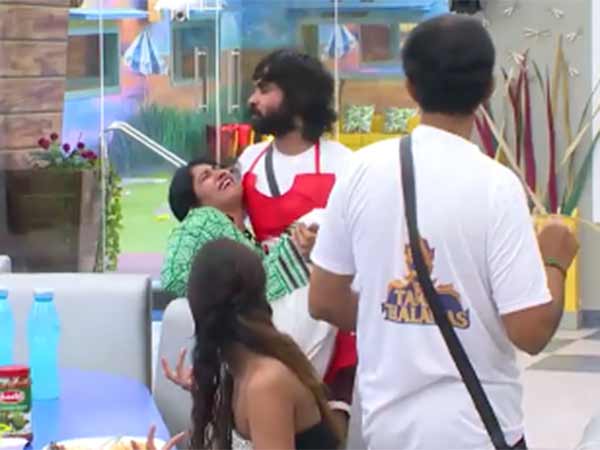 அலெக்காக தூக்கும் சினேகன்