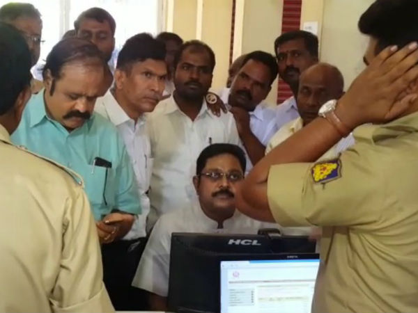 சசியை சந்திக்க அனுமதி மறுப்பு சசியை சந்திக்க அனுமதி மறுப்பு