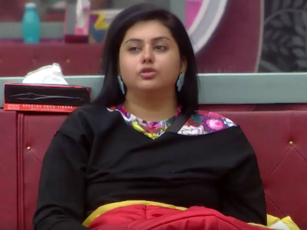  நமீதா வெளியேற்றம் 