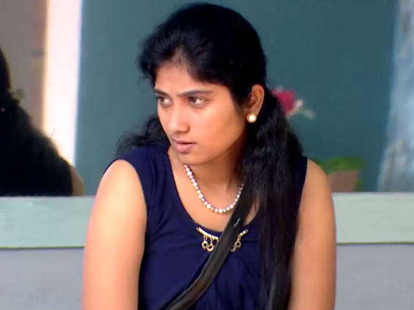 முதுகில் குத்தும் ஜூலி 