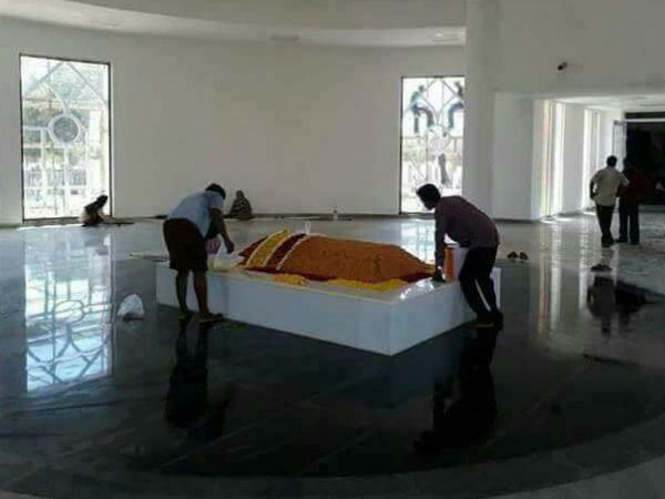 விழா மேடை மாற்றம்