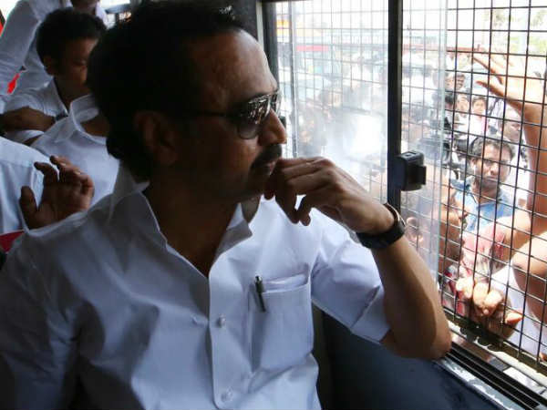 பார்வையிடச் சென்ற போது.. 