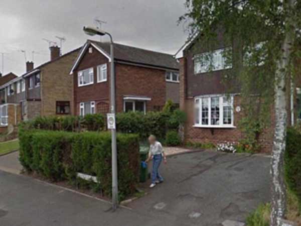 அதோ என் அம்மா