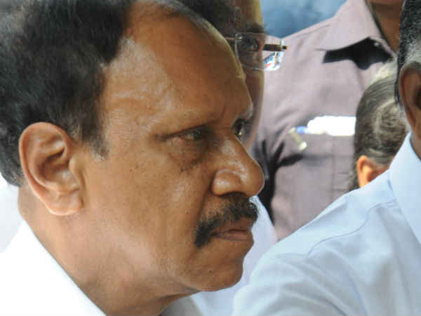 சட்ட வல்லுநர்களுடன் ஆலோசனை 