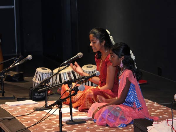 Avvai Tamil Sangam and Dallas Tamil Manram organised big Tamil music festival Avvai Tamil Sangam and Dallas Tamil Manram organised big Tamil music festival