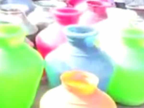 Chennai Medical college students protest with empty buckets Chennai Medical college students protest with empty buckets