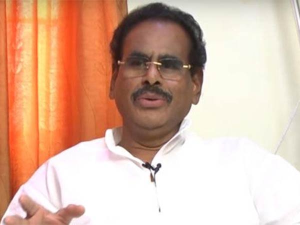 இங்கேயே இருக்கிறார்கள் இங்கேயே இருக்கிறார்கள்