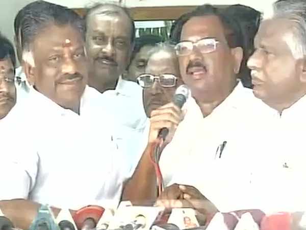 அமைச்சர் பதவி யாருக்கு