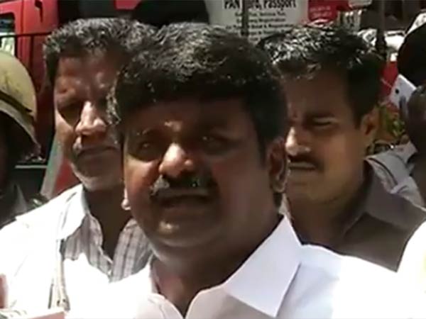 சொத்துக்கள் முடக்கம்