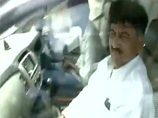 ஊழல் ஒழிப்பா நோக்கம்?