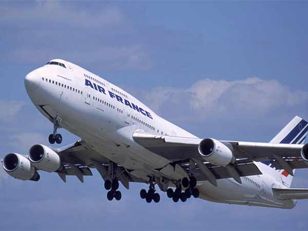  330 பேருடன் 