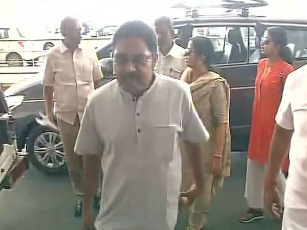 சமூக விரோதிகள் 