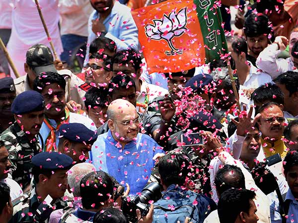 வரலாறு காணாத வெற்றிகள்