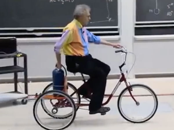 அறிவுப் பெட்டி அறிவுப் பெட்டி