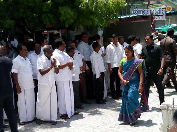 கொண்டாட்ட மனநிலை