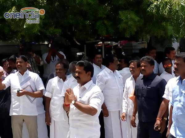 பிளவும் இணைப்பும்