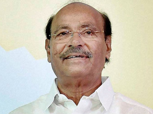 அதிகாரமற்ற அதிகாரி 