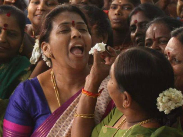 யார் பக்கம்? 