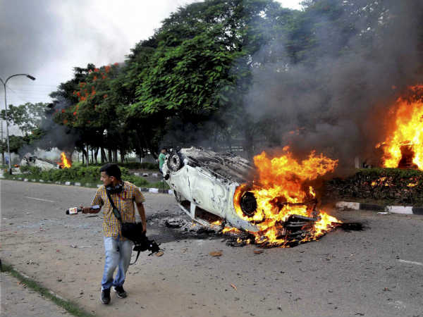 ஆயுத கிடங்குகள் 