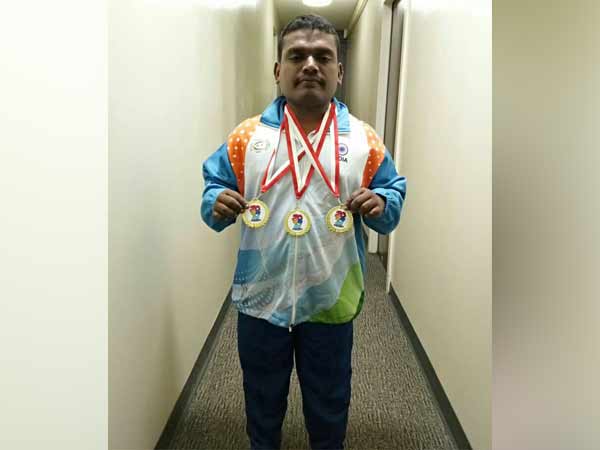 Madurai Farmer's son Ganesan won 3 gold medals at International sports Madurai Farmer's son Ganesan won 3 gold medals at International sports