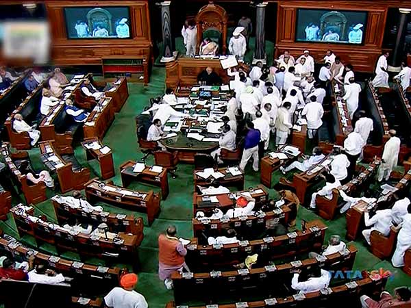 Two types of Rs 500 notes? disrupts Rajya Sabha
