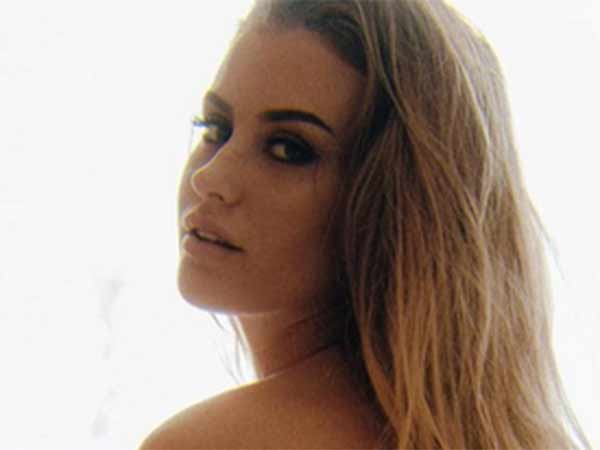 UK model kidnapped to auction online as a sex slave UK model kidnapped to auction online as a sex slave