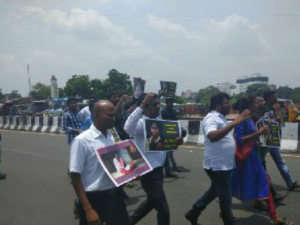 பல போராட்டங்கள் 