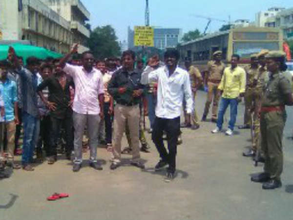 நீதி கோரி போராட்டம் 