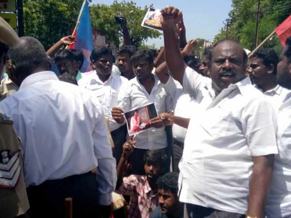 கண்காணிப்பு வளையத்துக்குள்... 