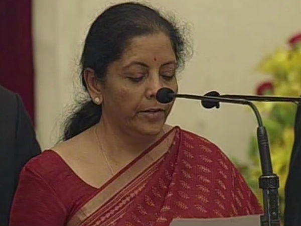 இணை அமைச்சர் 