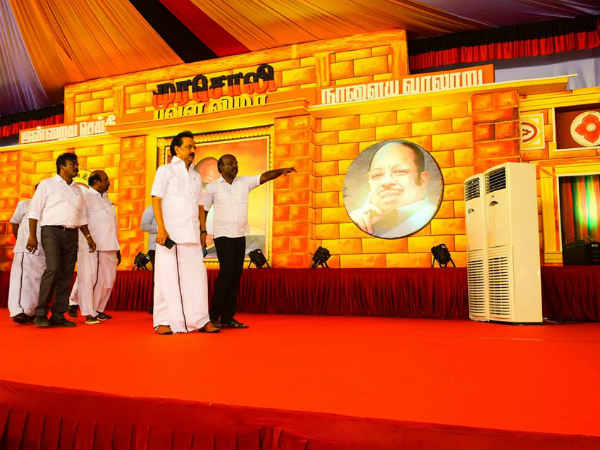 கொட்டிவாக்கத்தில்.. 