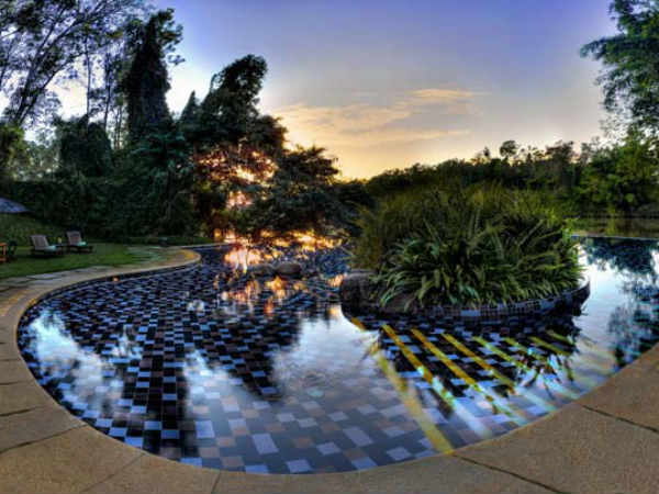 கட்டுப்பாட்டில்... 