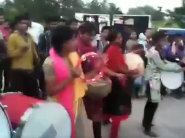 மீம்ஸ்கள் 