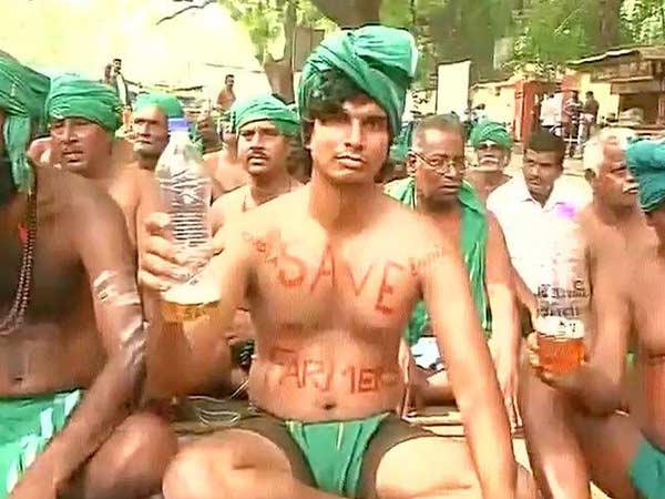 மனித மலம் உண்ணும் போராட்டம் 