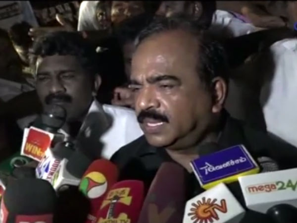 தொடர்ந்து பாய்ந்த வழக்குகள் 